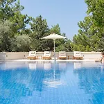 Gillham Vineyard Hotel Templos