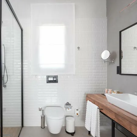 Gillham Vineyard Hotel 5*