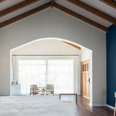 Gillham Vineyard 5* Templos