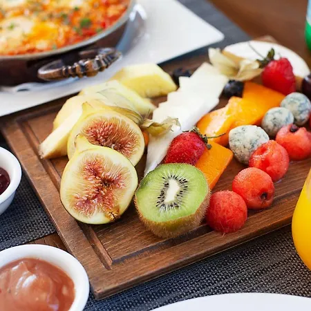 Gillham Vineyard Hotel 5*