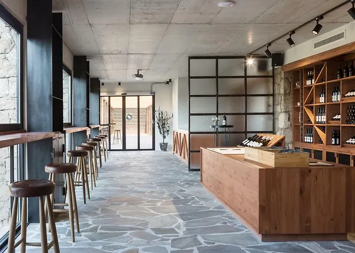 Gillham Vineyard 5* Templos