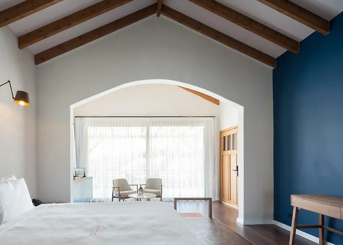 Gillham Vineyard 5* Templos